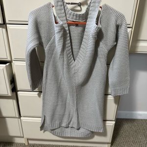 Women’s exposed shoulder sweater
